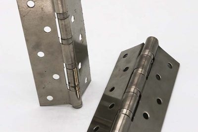 door hinges (1) – 400